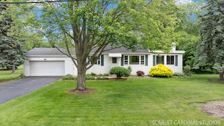 3N251 Lakewood Dr, West Chicago, IL 60185