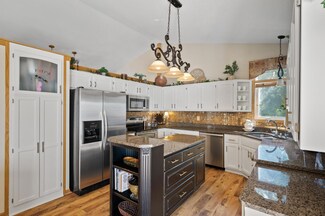 10799 57th St NE, Albertville, MN 55301