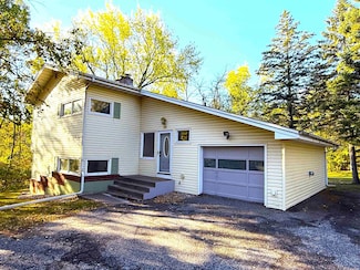 55 Billings Dr, Superior, WI 54880
