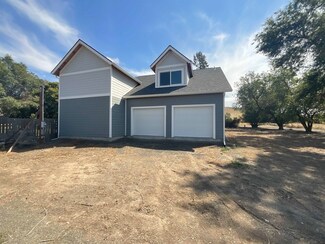 911 Garfield St, Lamont, WA 99017