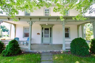 185 Coggeshall Ave, Newport, RI 02840