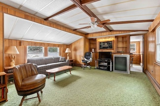 8 Stoney Brook Rd, New London, NH 03257