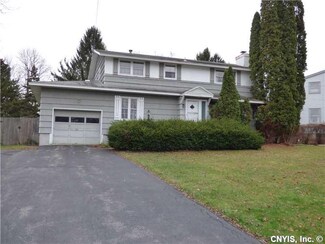 128 Robbins Ln, Syracuse, NY 13214