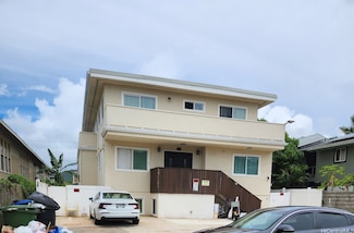 3214 Esther St, Honolulu, HI 96815