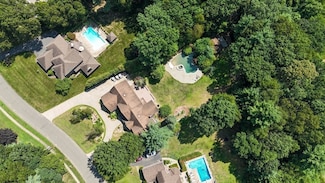 120 Woodcliff Dr, Westfield, MA 01085