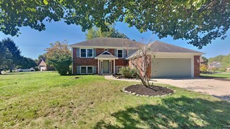 566 Lacy Cir, Greenwood, IN 46142