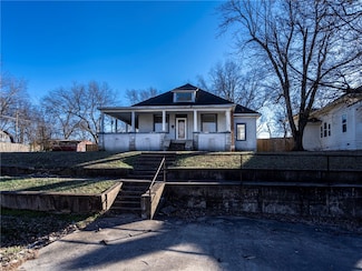 620 E Twin Springs St, Siloam Springs, AR 72761