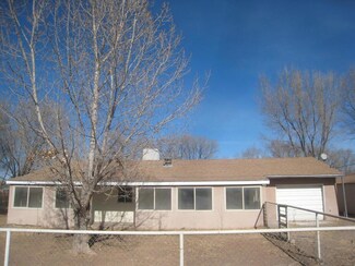 13 Blue Hill Rd, Los Lunas, NM 87031