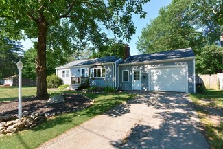 79 Crescent Ave, North Attleboro, MA 02760