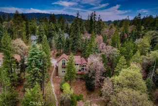 26349 Walnut Hills Dr, Lake Arrowhead, CA 92352
