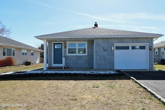16 Saint Kitts Dr, Toms River, NJ 08757