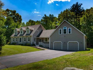7 Meader Ln, Durham, NH 03824