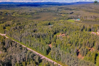 5471 Loeta Way, Fairbanks, AK 99712
