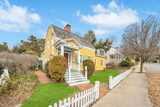 201 E Broadway, Port Jefferson, NY 11777