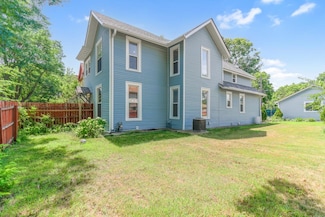 2514 15th Ave S, Minneapolis, MN 55404
