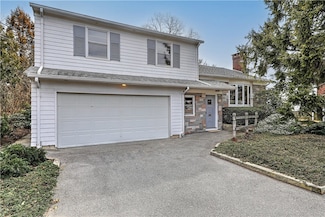 33 North Ave, Providence, RI 02906