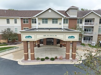 1880 3rd Ave NW Unit 215, Rochester, MN 55901