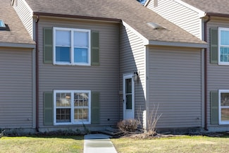 48 Chestnut Ln Unit 5, Colchester, VT 05446