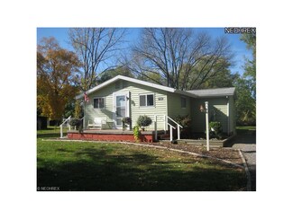 27260 Orange St, Beloit, OH 44609