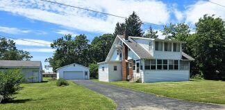 1236 Longfellow Ave, Jackson, MI 49202
