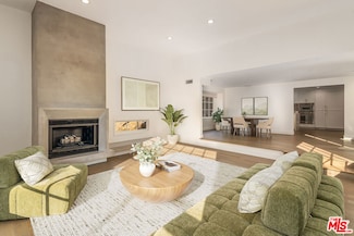 6467 Deep Dell Place, Los Angeles, CA 90068