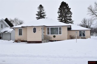 217 Pearl St W, Amboy, MN 56010
