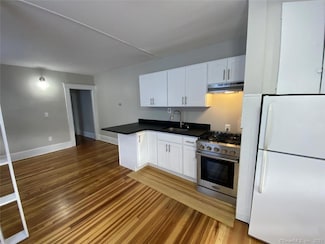 34 Center St Unit 4, Bristol, CT 06010