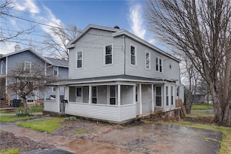 5 White St, Holley, NY 14470