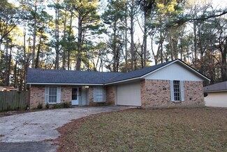 409 Whispering Pine Dr, Haughton, LA 71037