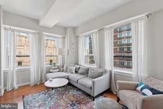 1425 Locust St Unit 20B, Philadelphia, PA 19102