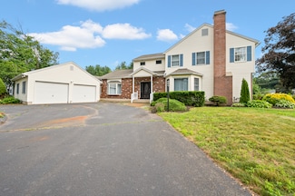 251 Diana Rd, Plantsville, CT 06479