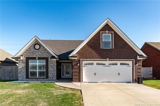 5722 Sugar Berry Ln, Jeffersonville, IN 47130