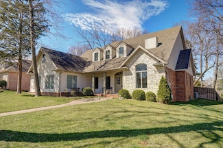 3931 E Stanford St, Springfield, MO 65809