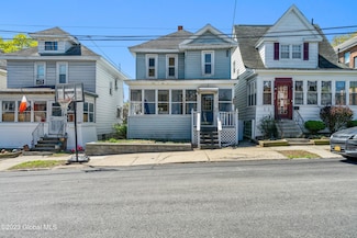710 2nd St, Watervliet, NY 12189