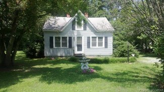 750 Johns Neck Rd, Weems, VA 22576