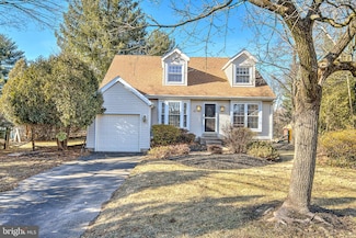 10 Goldenrod Ln, Horsham, PA 19044