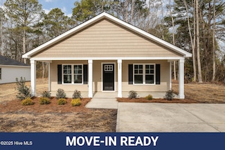 303 E Pope Ave, Kenly, NC 27542