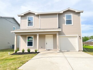 310 N Orange St, Sweeny, TX 77480
