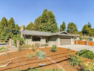1707 Henderson St, Eureka, CA 95501