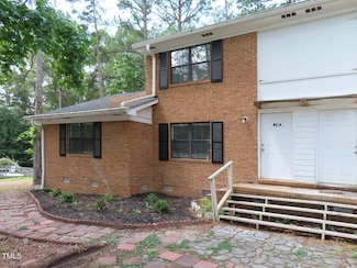 100 Forsyth Dr Unit A, Chapel Hill, NC 27517