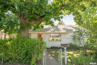 4415 N Boulevard Ave, Peoria Heights, IL 61616