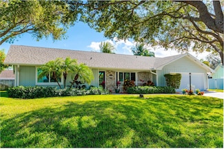 1943 NE Aloe Calle, Jensen Beach, FL 34957