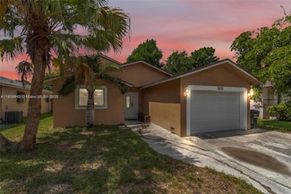 2412 Raleigh St, Hollywood, FL 33020