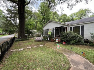 427 Elgin St, Mooringsport, LA 71060