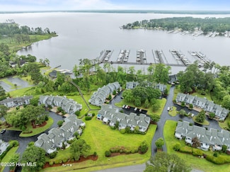 135 Paddle Wheel Cir, Washington, NC 27889