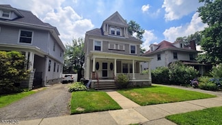 15 Cloverhill Place Unit 2, Montclair, NJ 07042