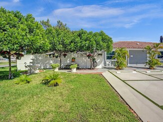 1500 NE 4th St, Pompano Beach, FL 33060