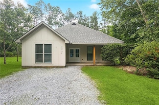 22562 2nd St, Mandeville, LA 70471