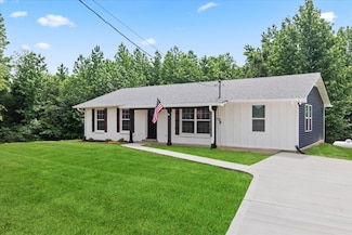 244 Beartown Rd, Loretto, TN 38469
