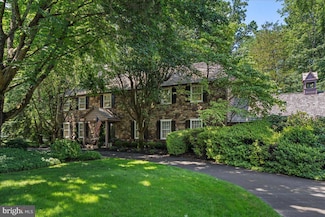 103 Cedar Glen Dr, New Hope, PA 18938